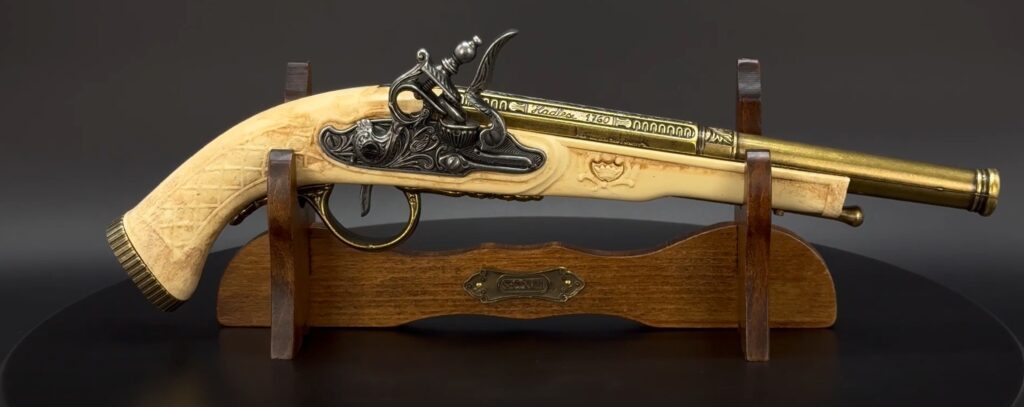 Pistolet skałkowy – niefunkcjonalna atrapa – zdjęcie 5